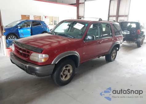 1999 Ford Explorer Eddie Bauer/Limited/Xlt from USA, damaged, VIN 1FMZU34E3XUC38183